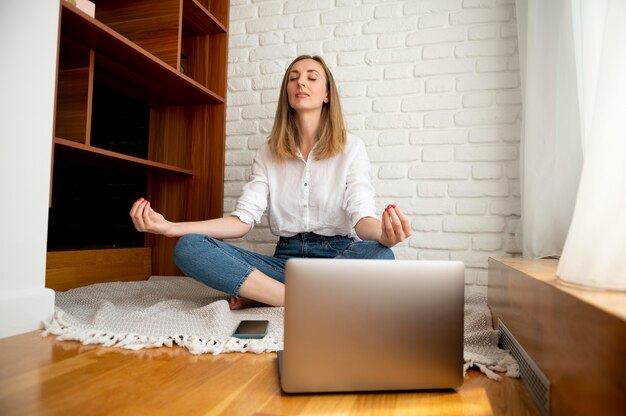 Como funciona o Reiki a distância?